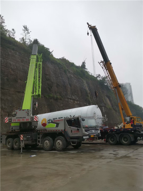 荔湾区“不怕风雨冻”—— 吊车的 “恶劣环境适应” 技术